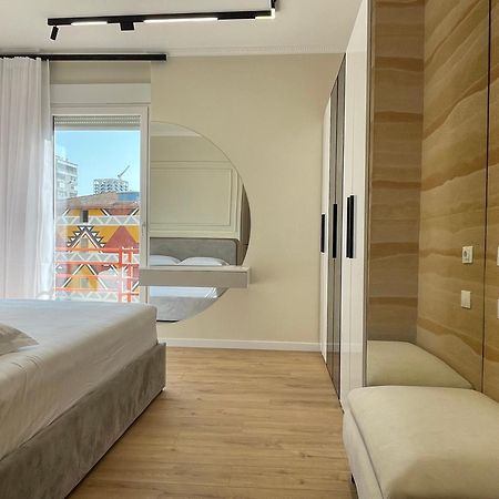 Apartamento Hideaway In The Heart Of Tirana Exterior foto