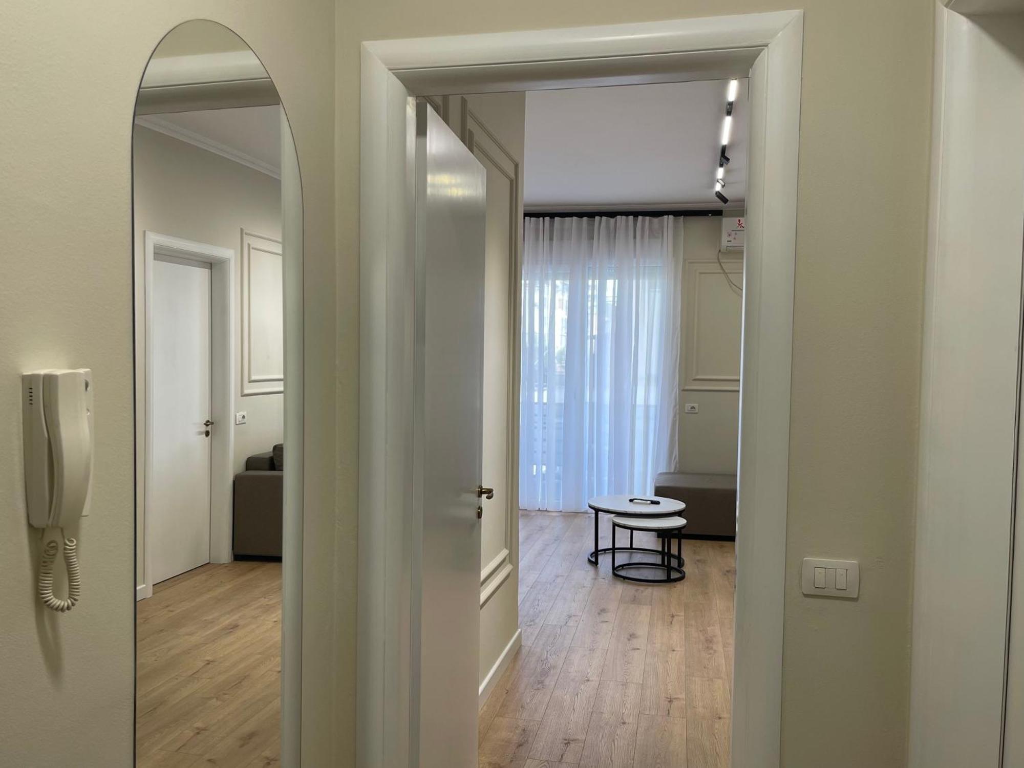 Apartamento Hideaway In The Heart Of Tirana Exterior foto