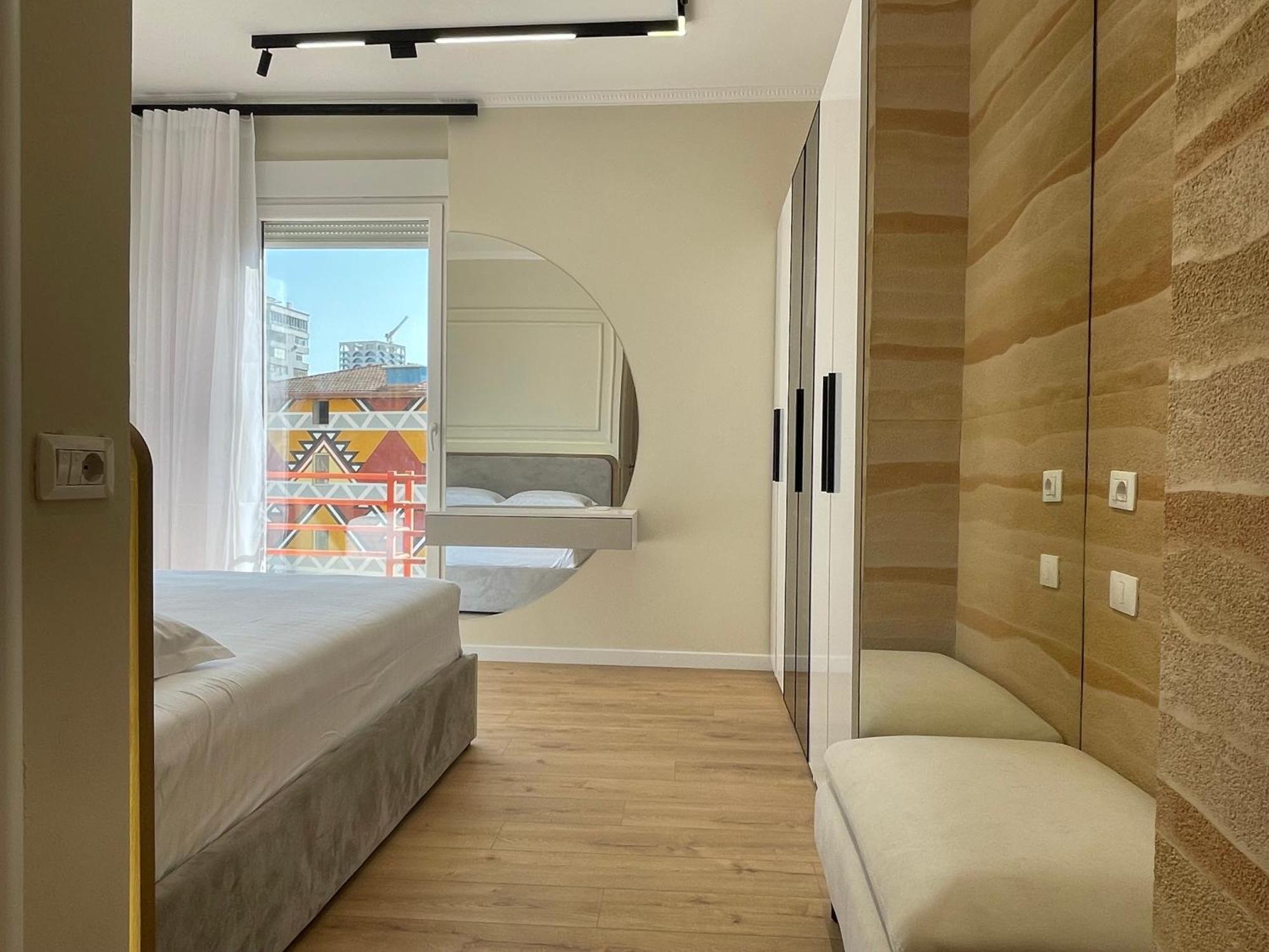 Apartamento Hideaway In The Heart Of Tirana Exterior foto
